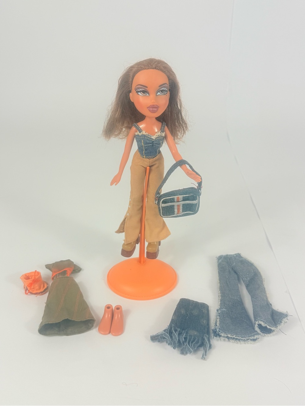 VTG Bratz Yasmin Doll First Edition 2001 With Outfits